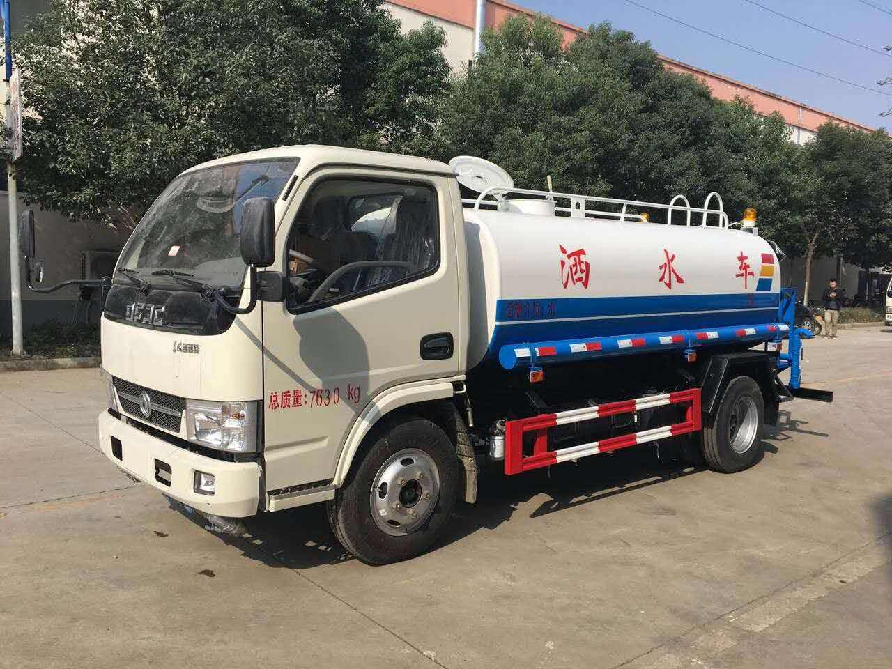 5噸灑水車在哪里有賣？湖北楚勝汽車13886887089